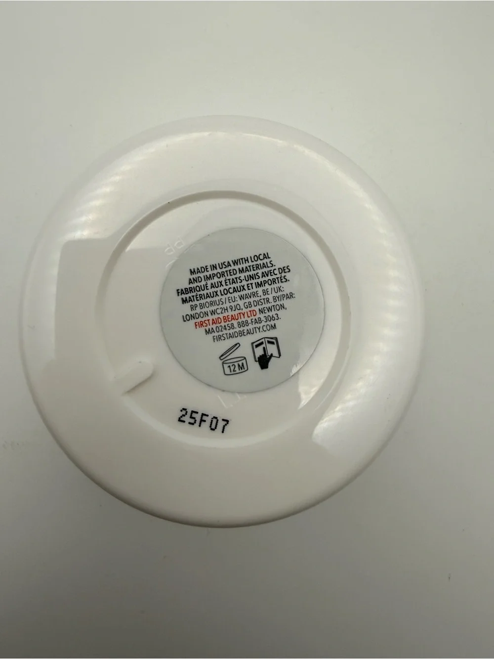 NEW First Aid Beauty Facial Radiance Pads